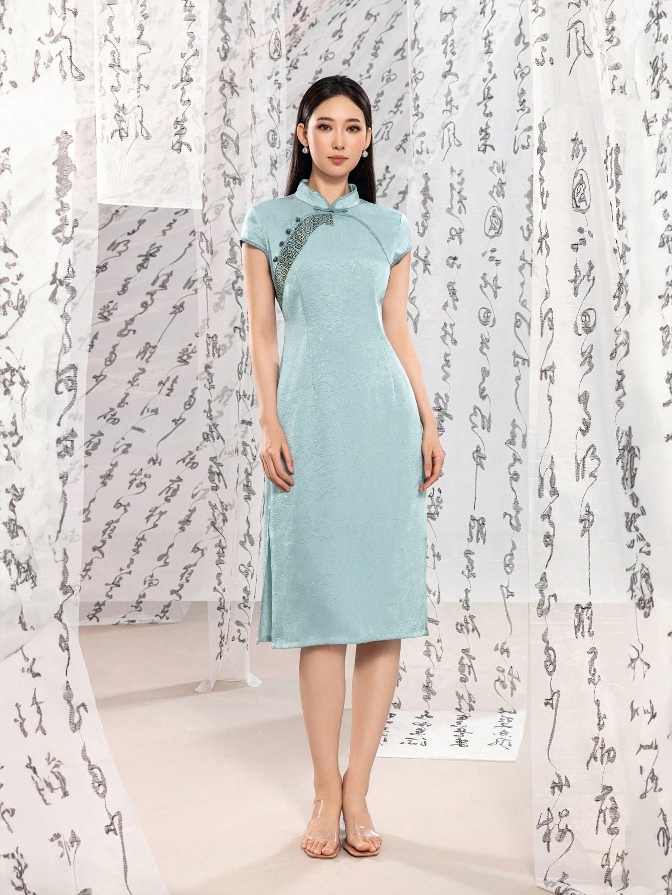 Short Sleeve Split Thigh Knot Button Satin New Chinese Style Cheongsam Qipao Dress