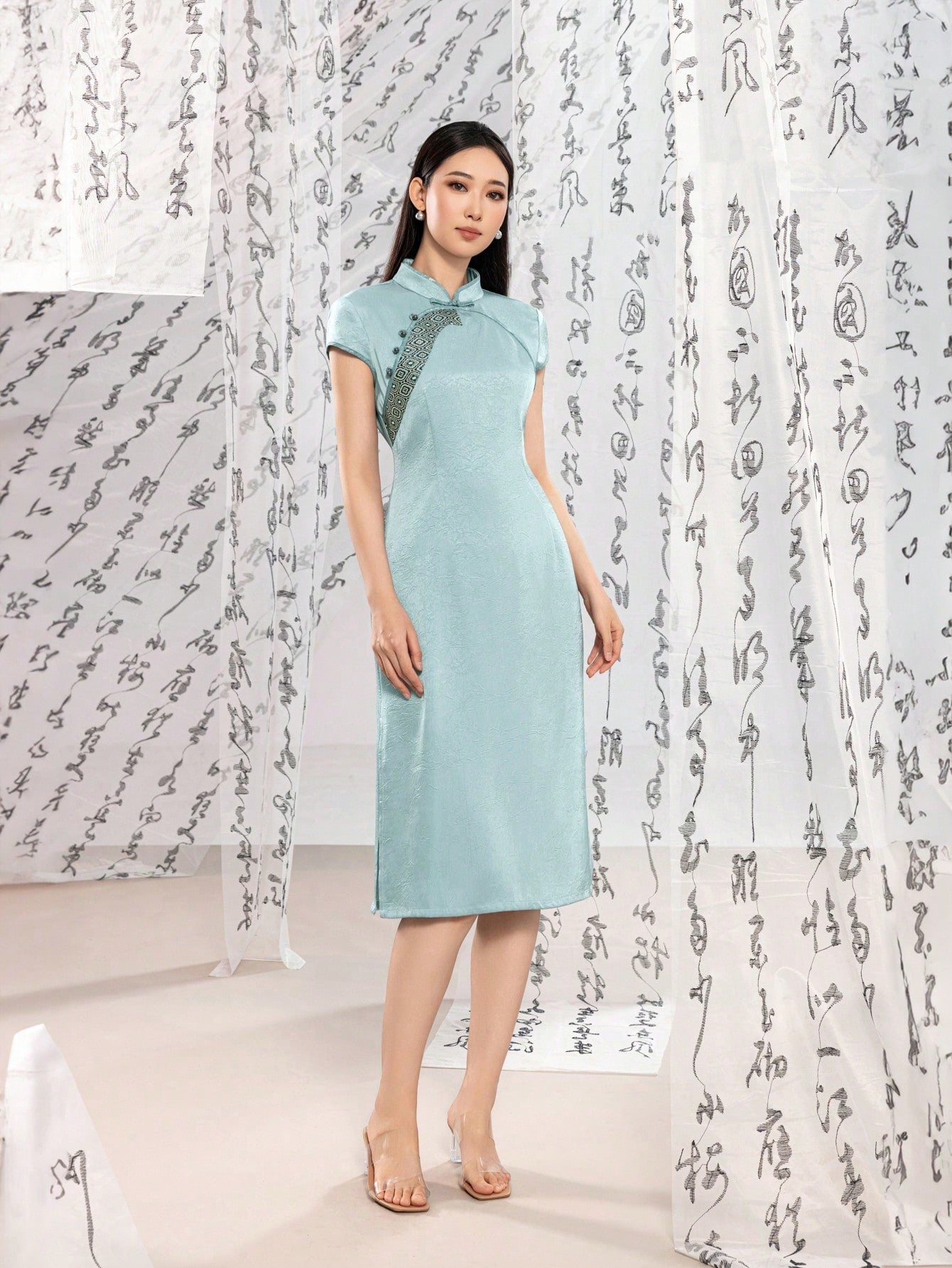 Short Sleeve Split Thigh Knot Button Satin New Chinese Style Cheongsam Qipao Dress