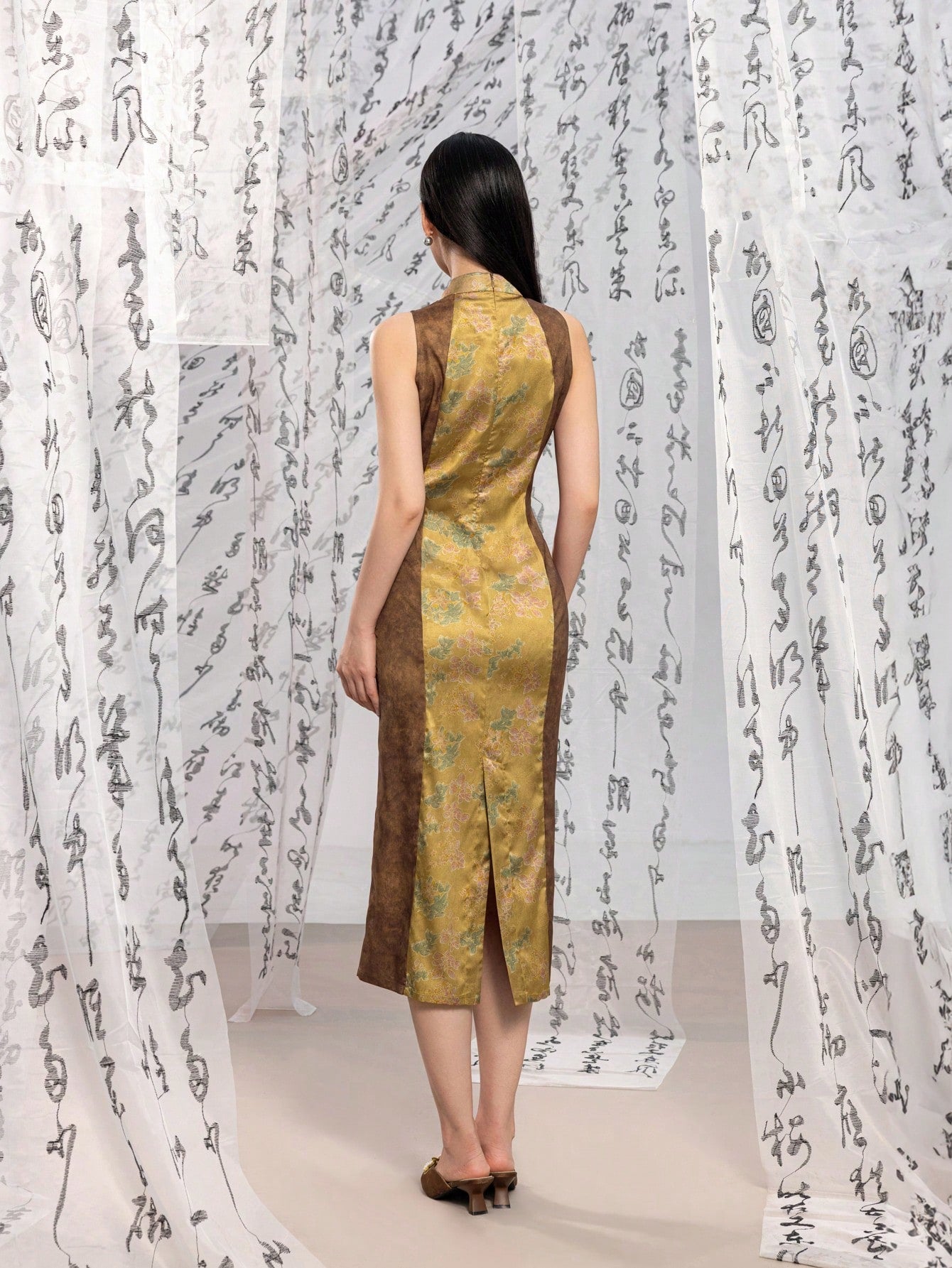 Sleeveless Floral Designs Contrast Color New Chinese Style Cheongsam Qipao Dress