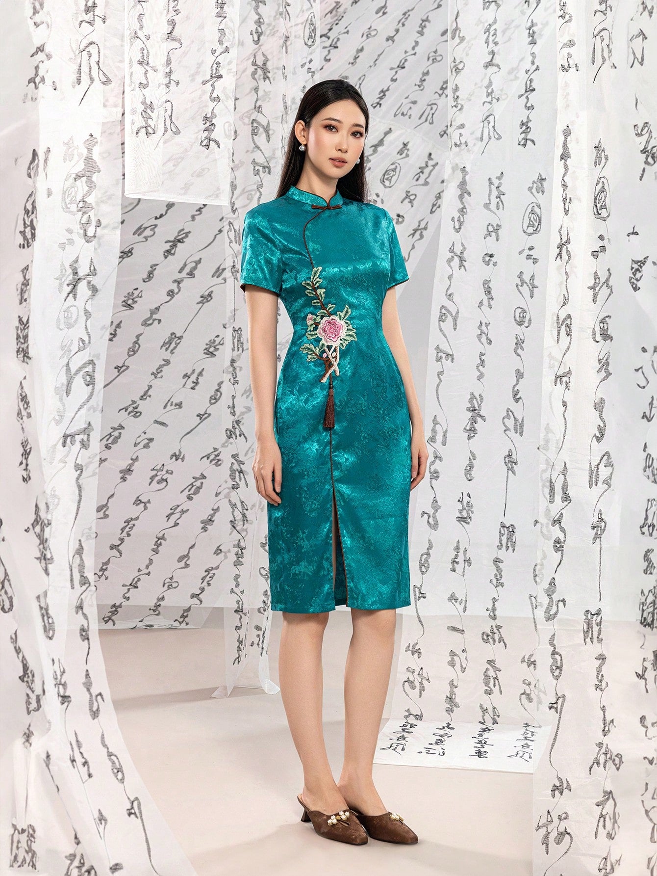 Short Sleeve Knot Button Jacquard Floral Designs New Chinese Style Cheongsam Qipao Dress