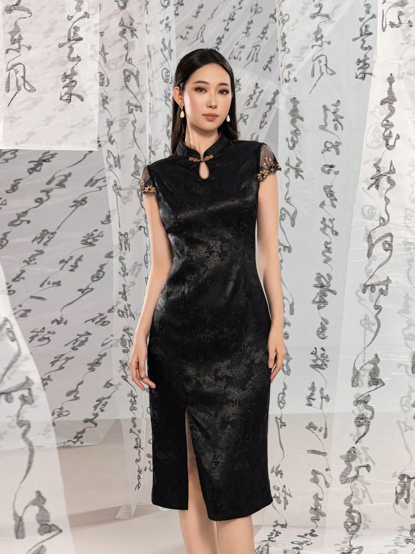 Elegant Women's New Chinese Style Cheongsam with Refined Mandarin Coll Way Of Oriental Elegant Women's New Chinese Style Cheongsam with Refined Mandarin Coll Way Of Oriental