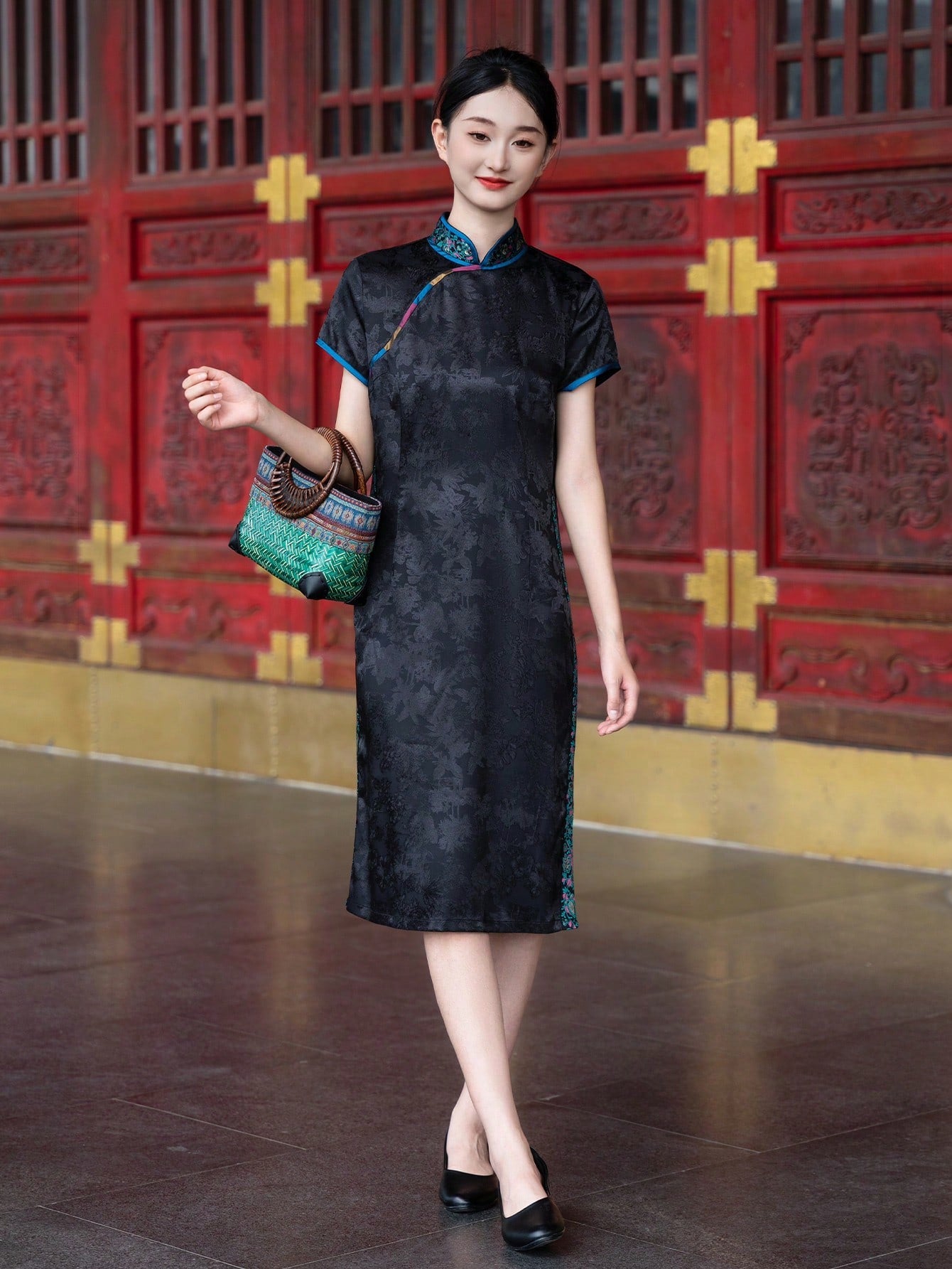 Short Sleeve Jacquard Floral Designs Slit New Chinese Style Cheongsam Qipao Dress