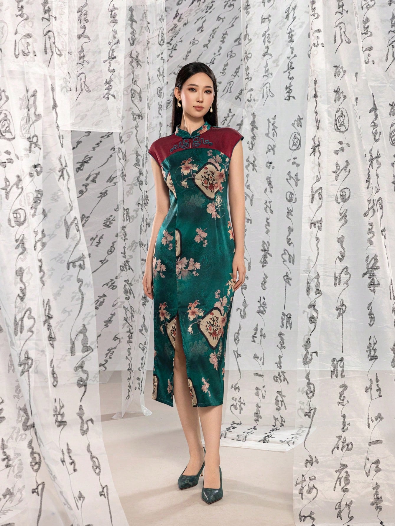 Sleeveless Knot Button Split Thigh Floral Designs New Chinese Style Cheongsam Qipao Dress