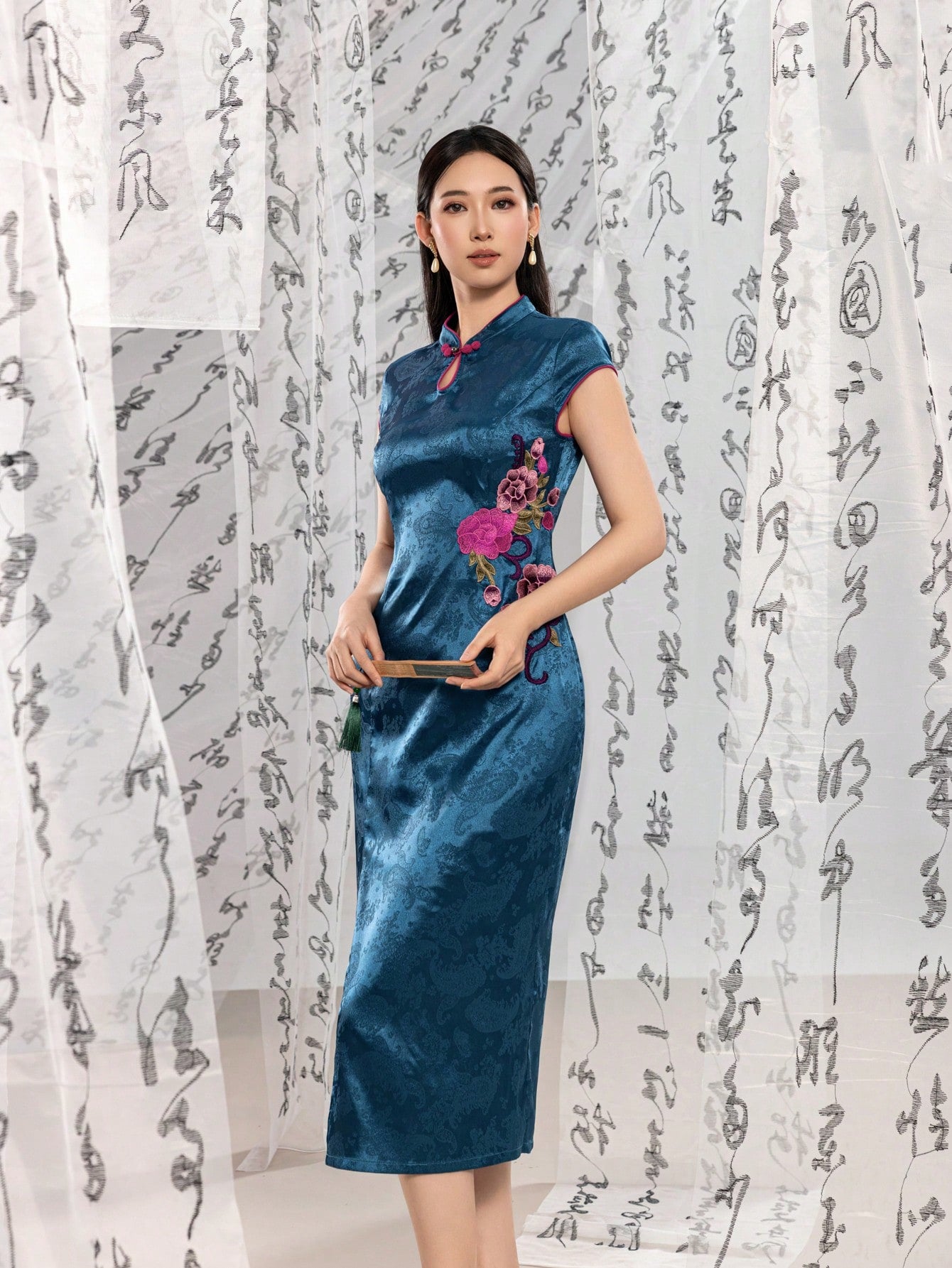 Short Sleeve Knot Button Split Thigh Jacquard  Floral Designs New Chinese Style Cheongsam Qipao Dress