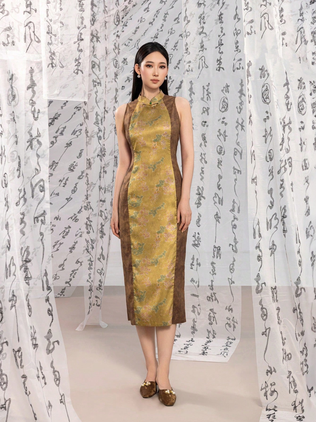 Sleeveless Floral Designs Contrast Color New Chinese Style Cheongsam Qipao Dress