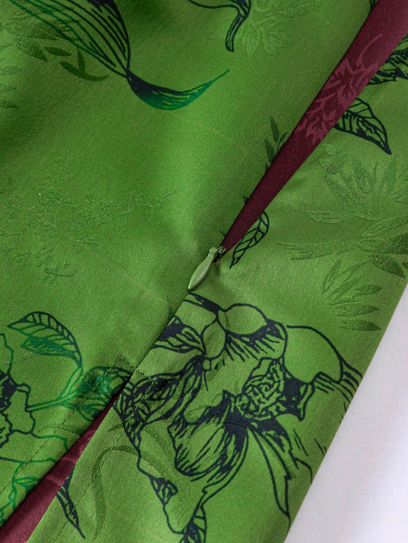 Modern Chinese Qipao Dress with High Neckline & Short Sleeves - Keyhole Cutout, Side Slits & Botanical Embroidery for Gala Dinners, Wedding Guest Events, Cultural Ceremonies, Business Banquets