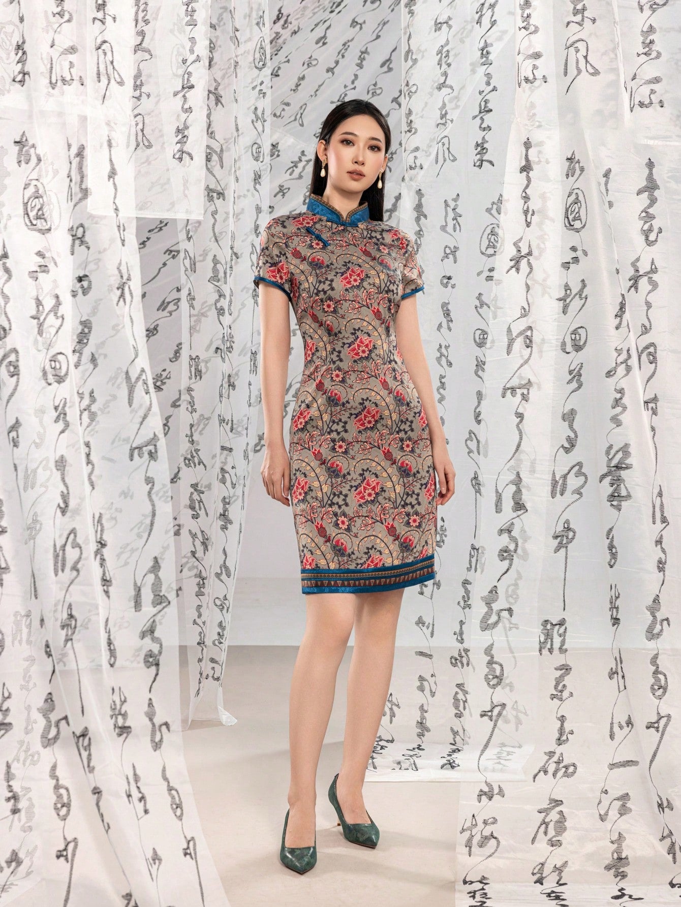 Short Sleeve Knot Button Floral Designs New Chinese Style Cheongsam Qipao Dress